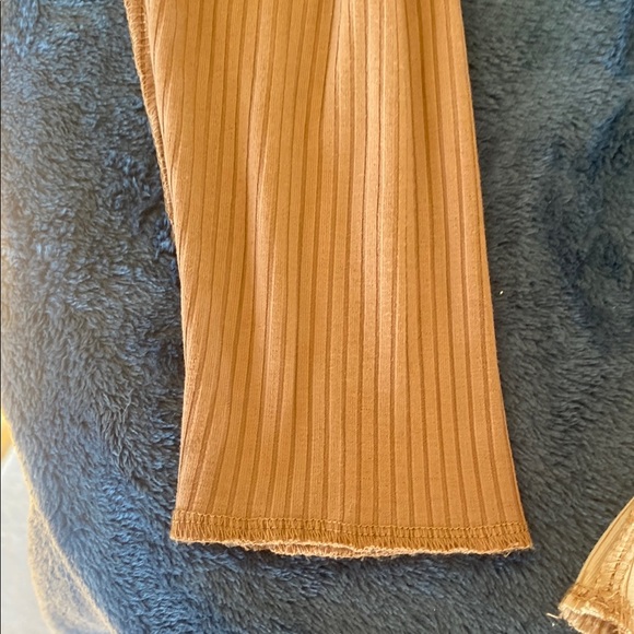 Gilded Intent Ribbed Knit Top - Picture 4 of 5